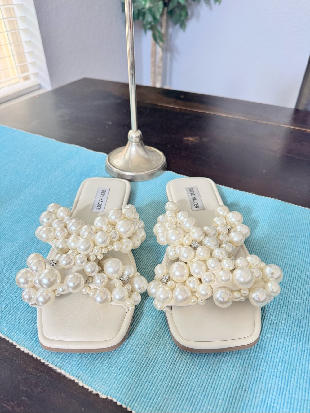 Steve Madden Duri Ivory Sandals size 9